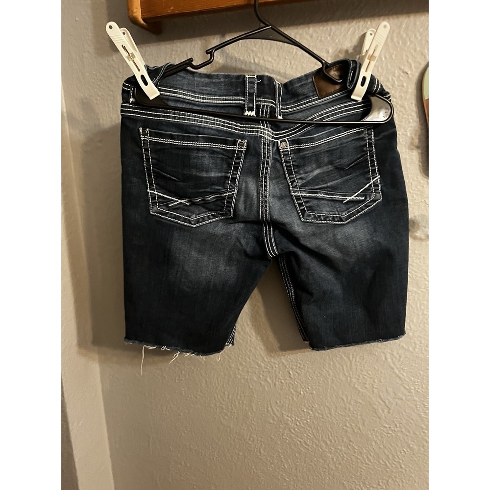 BKE Buckle Shorts Womens Size 31 Dakota Bermuda Denim Embroid Inseam 10 Inches - Picture 3 of 8